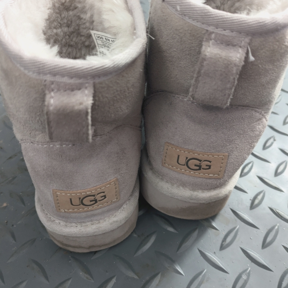 UGG Ladies Lavender Boots